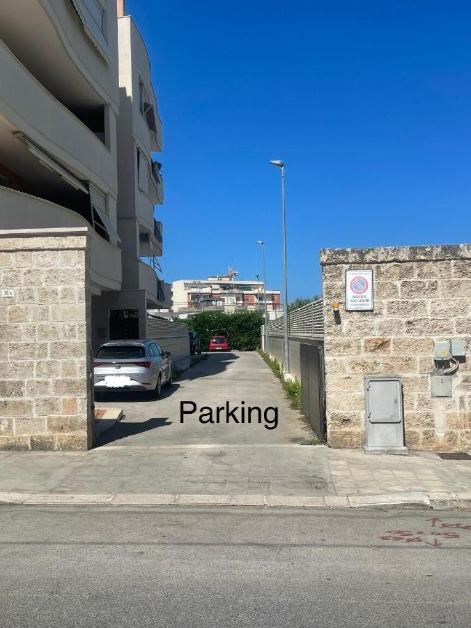 Casa Oberdan - Private Parking Monopoli Exterior foto